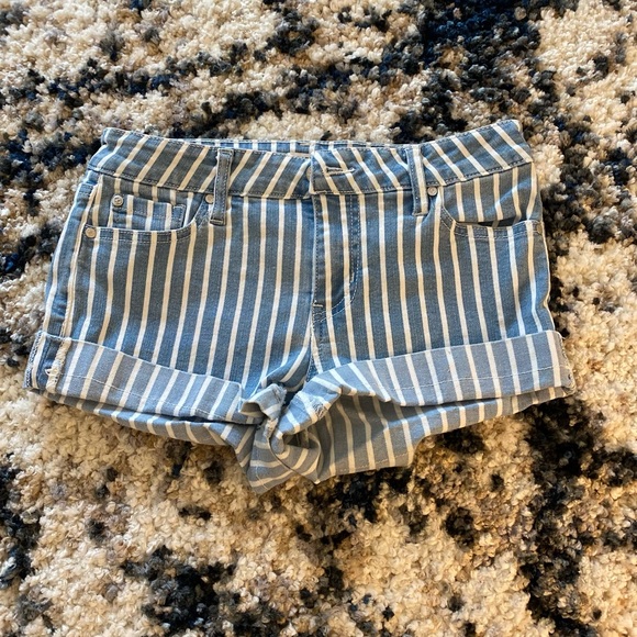 Striped blue Jean shorts. - Picture 1 of 2